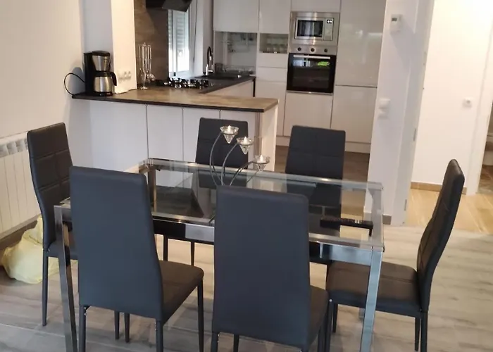 Piso Attila Apartment